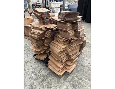 Pallet of cardboard boxes, quantity to pallet