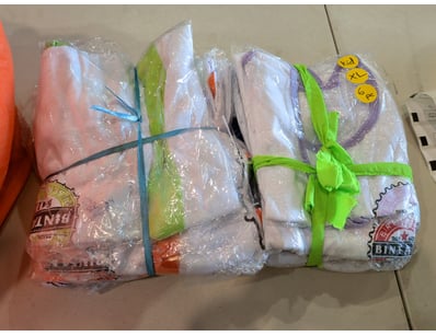 Assorted Bintang Singlets 
Child: 8x Medium, 8x L...