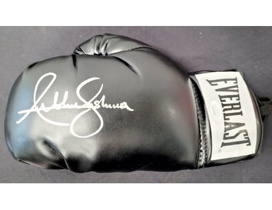 Mancave & Memorabilia (A1005) - Lot 1586