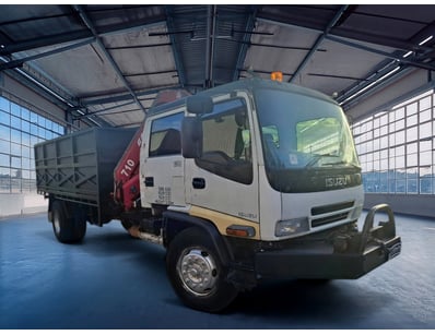 2002 Isuzu FY FTR 800 Crew Cab Tipper with Crane T...