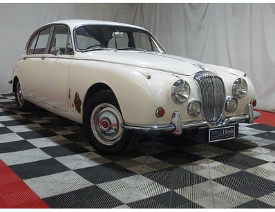 Classic, Muscle & Barn Finds - Lot 243