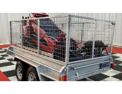 <b>Lloyds Tandem Axle Caged Trailer with Digger Ki...