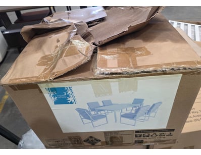 Byron 6 seater aluminium dining set white. Note: s...