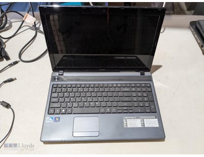 Acer Laptop

Acer Model : 5733Z