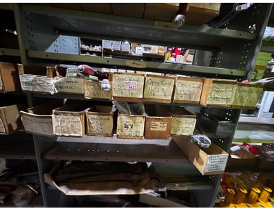 Distribution Business Equipment Liquidation (ON... - Lot 381