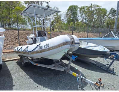 City of Gold Coast Abandoned Vehicles (ON4443) - Lot 35