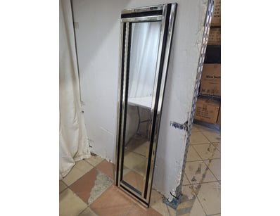 House & Homewares (A1004) - Lot 884