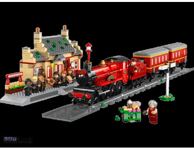 Harry Potter Hogwarts Express ™ Train Set with Hog...