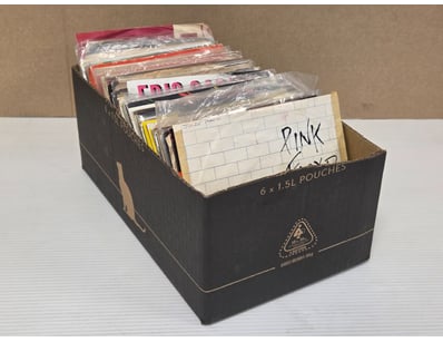 VINYL RECORD SINGLES COLLECTION

Various Records...