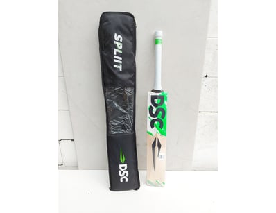 BRAND NEW

DSC Splat 88 cricket bat, Size 5 Harr...