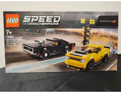 **UNRESERVED** LIFETIME COLLECTION OF LEGO PART... - Lot 931