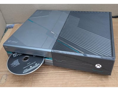 Gadgets, Music & Pastimes (A1003) - Lot 477