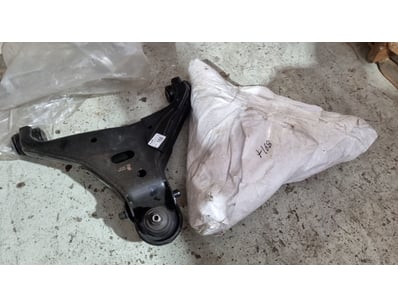 MOSTLY UNRESERVED 4x4 WORKSHOP BUSINESS CLOSURE... - Lot 168