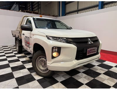 Passenger, Luxury & Commercial Vehicles Auction - Lot 40