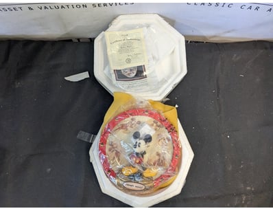 LIMITED EDITION BRADFORD EXCHANGE MICKEY MOUSE SCU...