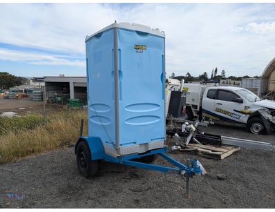2004 Portable Toilet Trailer 

Make: Colwar
Model:...