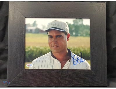 FRAMED PICTURE OF A SIGNED PHOTO OF ACTOR RAY LIOT...
