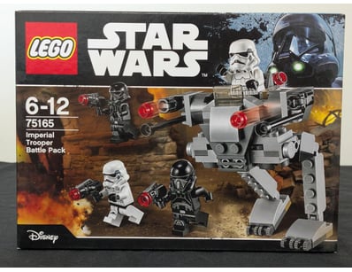 **UNRESERVED** COOKIE'S LIFETIME COLLECTION OF ... - Lot 546