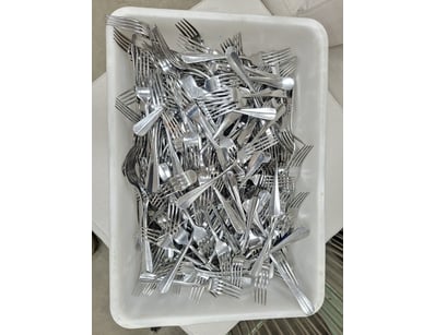 Stainless Cutterlry Forks ,Quantity To Tub 

Sol...