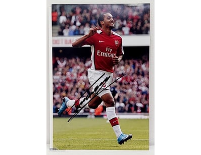 THEO WALCOTT HAND SIGNED ARSENAL FC SOCCER/FOOTBAL...