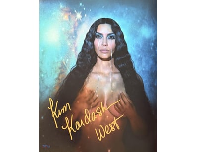 KIM KARDASHIAN SIGNED PHOTO

Kim Kardashian Person...