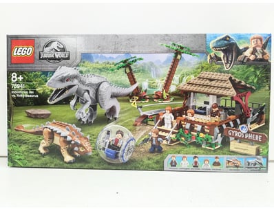 LEGO Jurassic World set 75941 "Indominus rex vs. A...