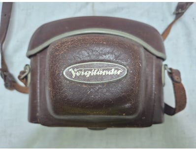 SLR CAMERA, VOIGTLÄNDER BESSAMATIC 35MM.

Item S...