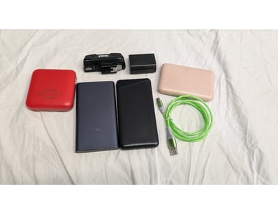 UNRESERVED Airport - Lost Property (A980) - Lot 336