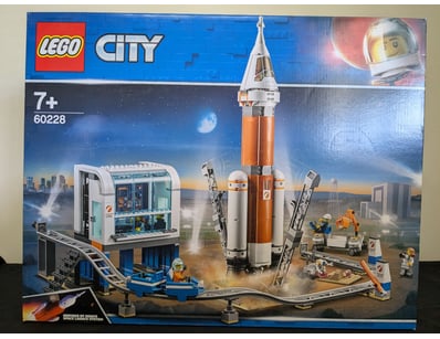 **UNRESERVED** COOKIE'S LIFETIME COLLECTION OF ... - Lot 305