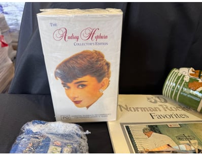 VINTAGE COLLECTIBLES BUNDLE - AUDREY HEPBURN, NORM...