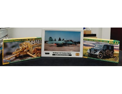 COLLECTION COMPRISING FOUR UNASSEMBLED PLASTIC SCA...