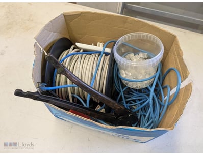 Assorted electrical tool & wiring 

Sold as lot...