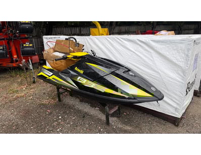 Abandoned Storage Benelli Jetskis - Lot 19