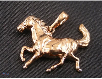 GOLD COLOUR PENDANTS        

Condition: Good - Re...