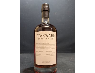 Starward Small Batch Hungarian Oak Single Malt Whi...
