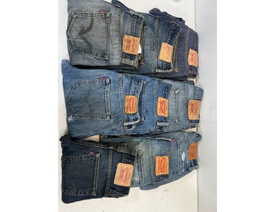 Entire Vintage Clothing Store Liquidation (ON11... - Lot 357