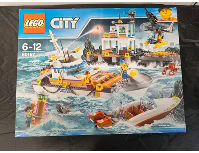 **UNRESERVED** LIFETIME COLLECTION OF LEGO PART... - Lot 649