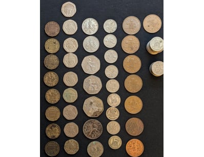 UNRESERVED Banknotes & Coins (A990) - Lot 557