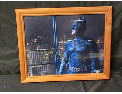 AUTOGRAPHED PHOTOGRAPH OF CHRISTIAN BALE.

Item Si...