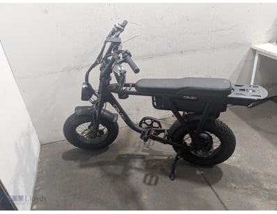 RRP $2199 Cruzer electric scooter featuring a robu...