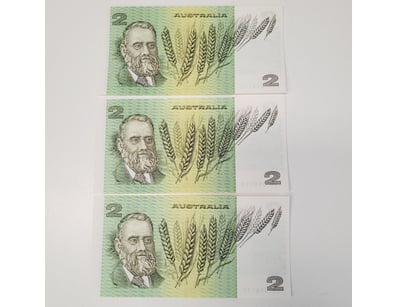 AUSTRALIAN $2 BANKNOTES , R88 (UNC)

CV : $90
...