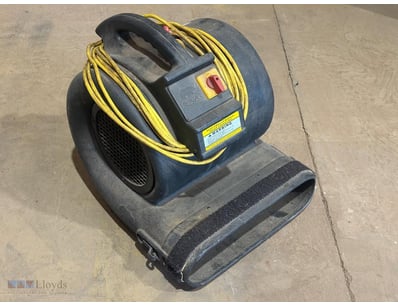 B-Air Blower/Fan, Grizzly Power, Black

VOLTAGE: 2...