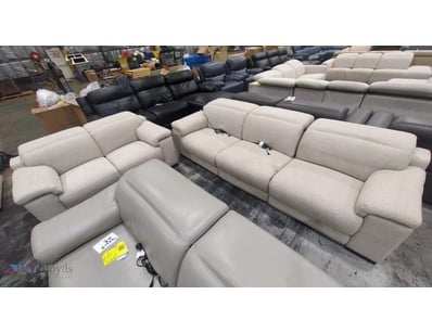 Austin Y0111 Stone 5 Seater Electric Couch

Produc...