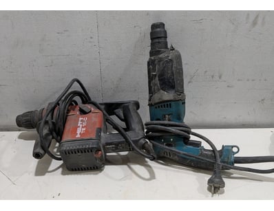 Lot comprising two vintage power tools in used con...