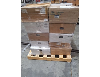 BRAND NEW Bulk lot of automotive aftermarket wheel...