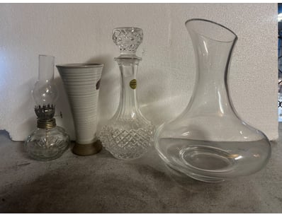 Assorted selection of homewares and ornaments 

No...