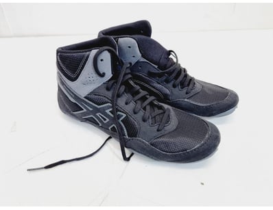 Major Brand Apparel & Footwear Liquidation Even... - Lot 193