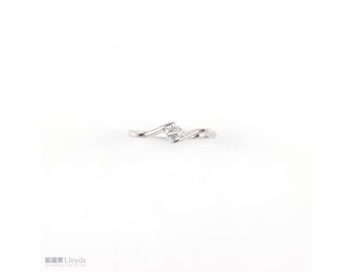 0.27 CT ROUND SOLITAIRE RING IN 18KT WHITE GOLD 

...