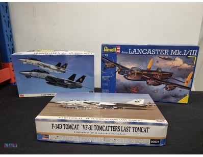 COLLECTION OF FOUR VINTAGE AIRCRAFT MODEL KITS - R...