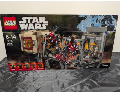 **UNRESERVED** LIFETIME COLLECTION OF LEGO PART... - Lot 365